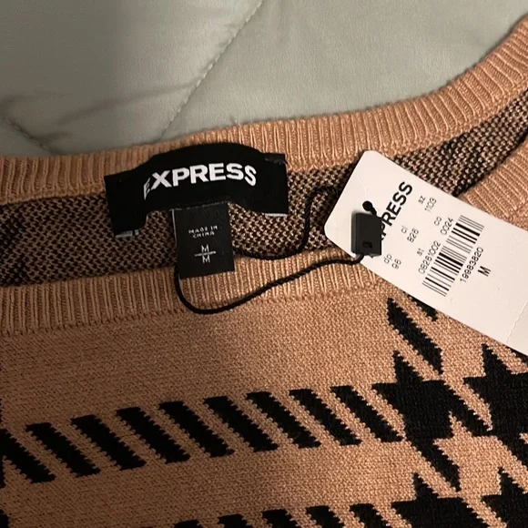 NWT Express Sweater - Picture 2 of 5